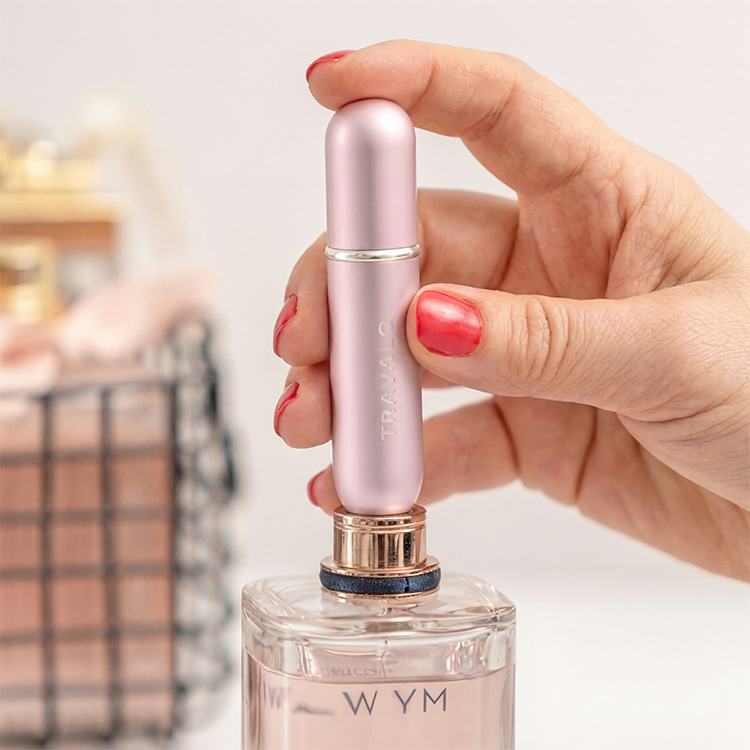 Hajuvesipullo Travalo, Vaaleanpunainen