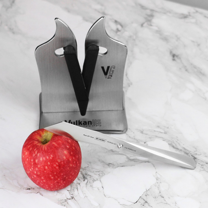 Veitsenteroitin Vulkanus, Professional