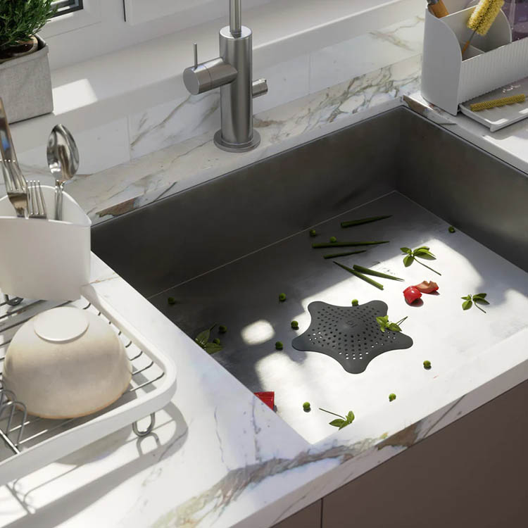 Allassihti Meritähti, Musta