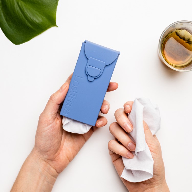 Nenäliinakotelo puuvillanenäliinoilla, Sininen