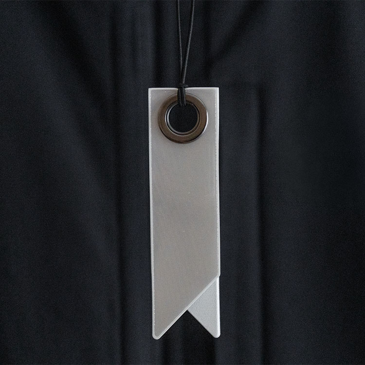 Biohajoava heijastin, Nuoli