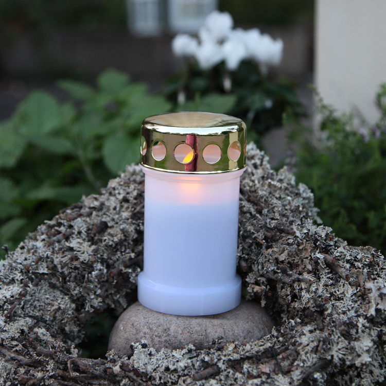 LED-hautakynttilä erittäin pitkällä palamisajalla