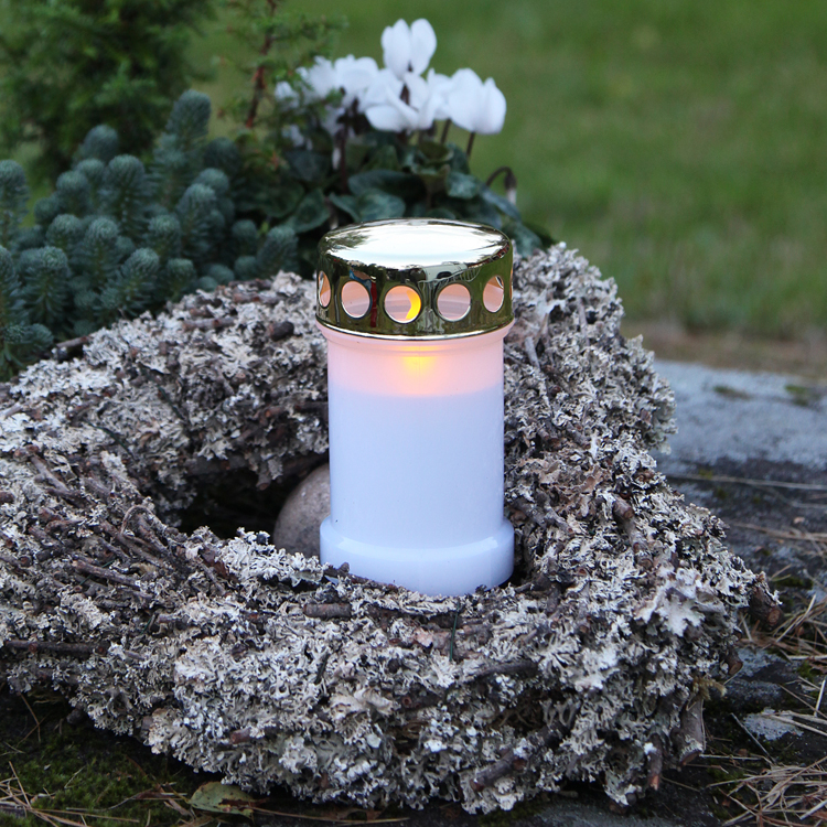 LED-hautakynttilä erittäin pitkällä palamisajalla