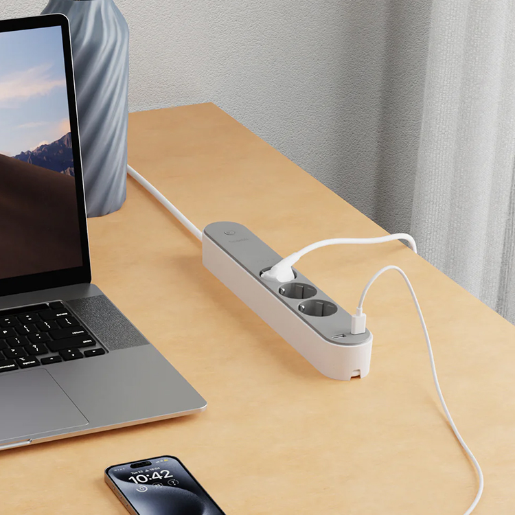Älypistorasia USB-portilla