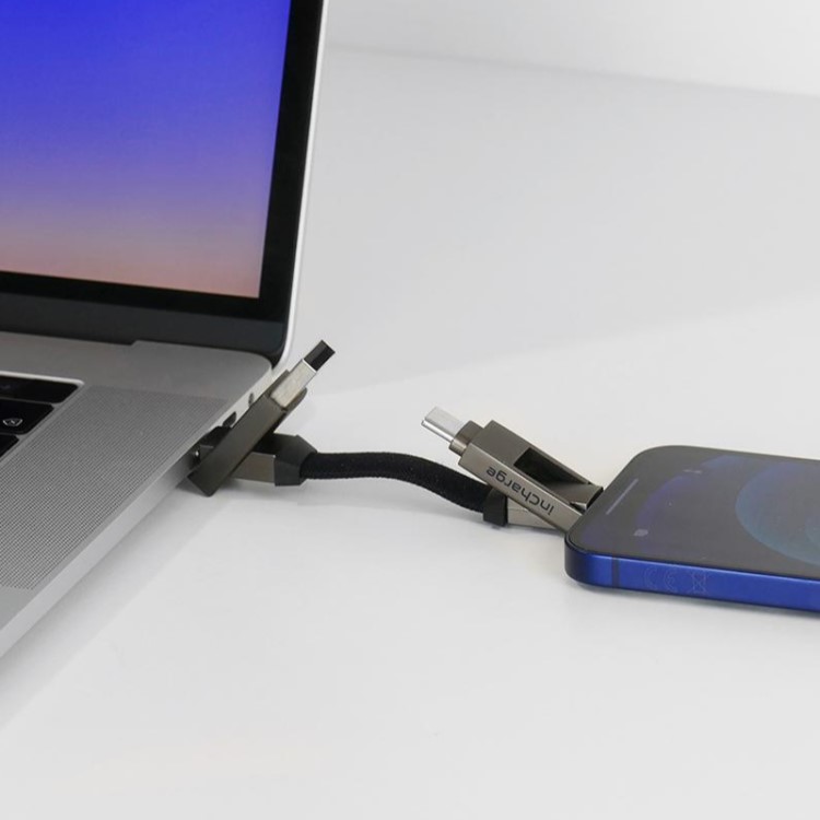 Multi-USB-kaapeli avaimenperään