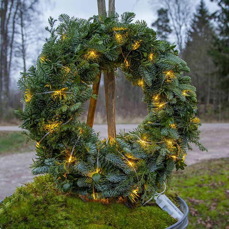 Läpinäkyvä valonauha sisälle ja ulos