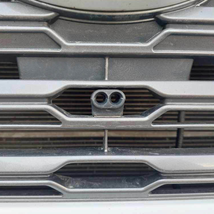 Riistakarkotin autoon