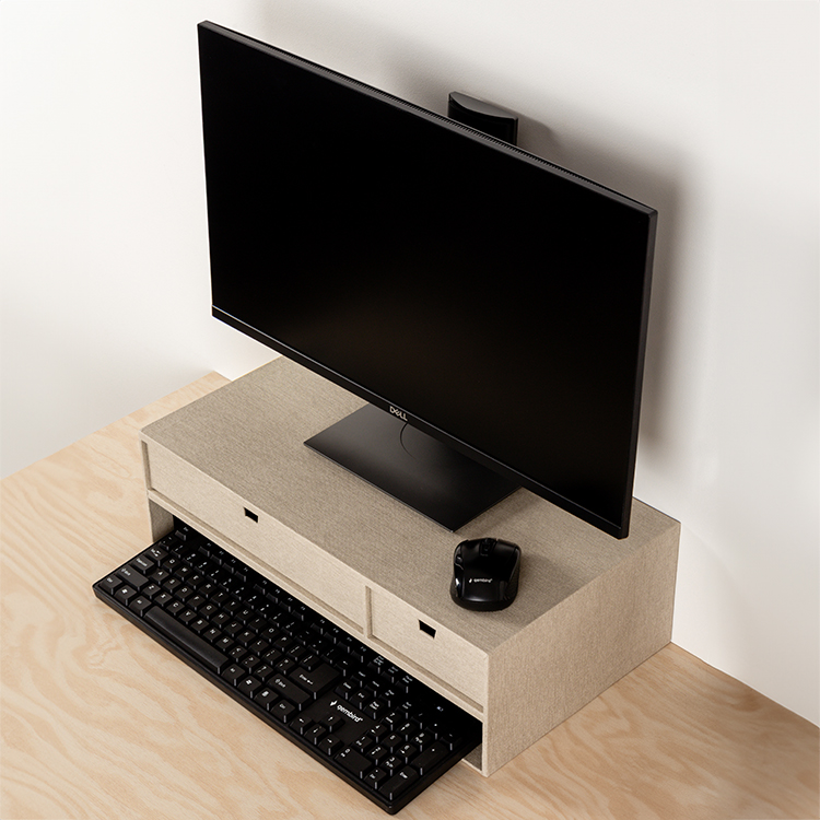 Näyttöteline laatikoilla