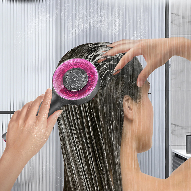 Päänahan harja punaisella valohoidolla, Breo