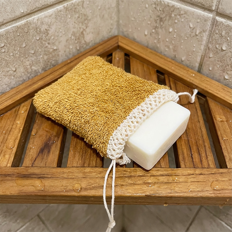 Saippuapussi jossa on kuoriva pinta