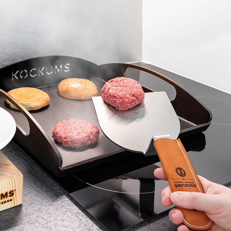 Hampurilaispuristin ja lastat, Kockums