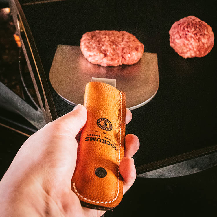 Hampurilaispuristin ja lastat, Kockums