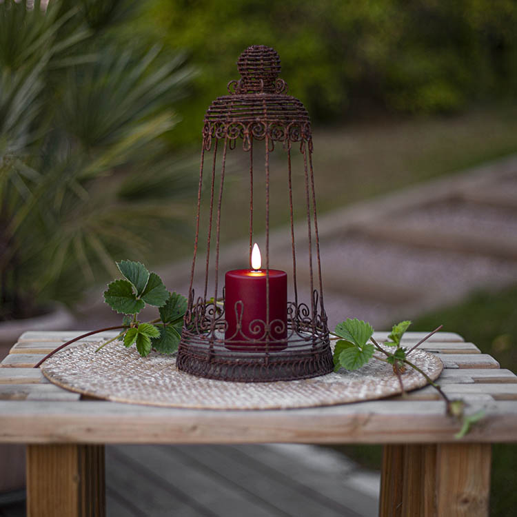 Pieni pöytäkynttilä hämärätunnistimella, Punainen