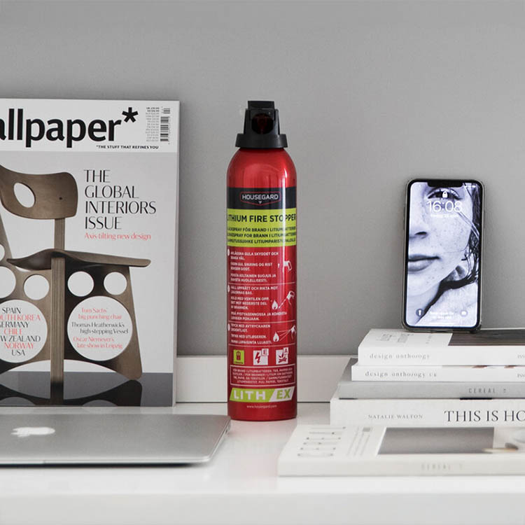 Sammutussuihke litiumioniakuille