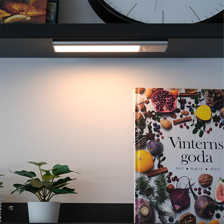 LED-lamppu liiketunnistimella