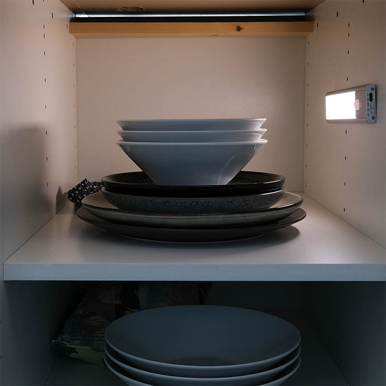 LED-lamppu liiketunnistimella