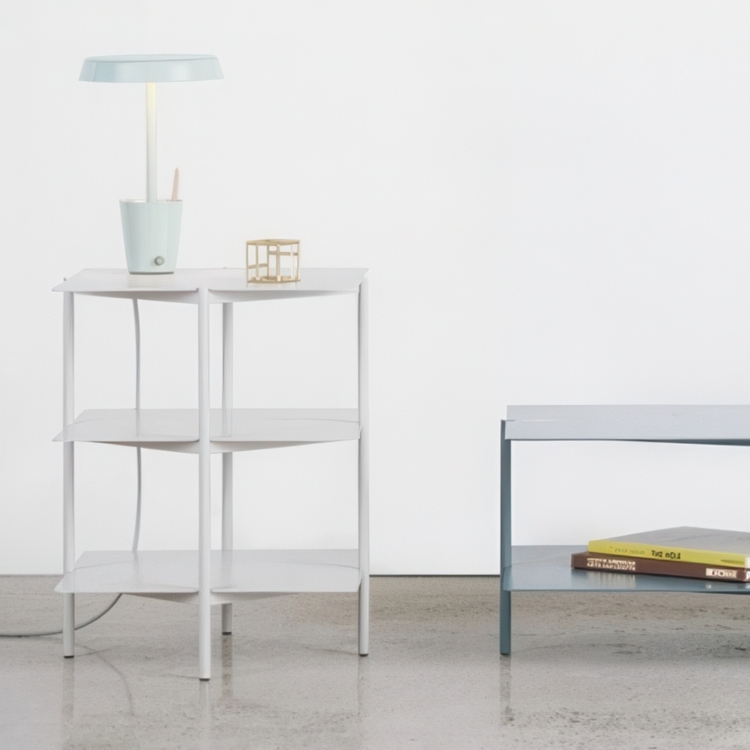 Säilytyspöytä, metallia, UMBRA TIER SIDE TABLE, 42 x 42 x K 54 cm, harmaa