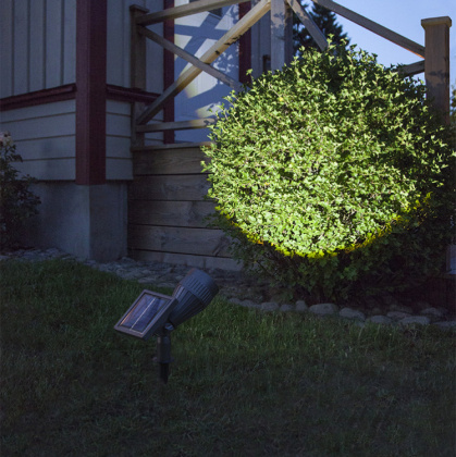 Aurinkokennokäyttöinen kohdevalaisin puutarhaan ryhmässä Valaistus / Ulkovalaistus / Aurinkokennovalaisimet @ SmartaSaker.se (13187)
