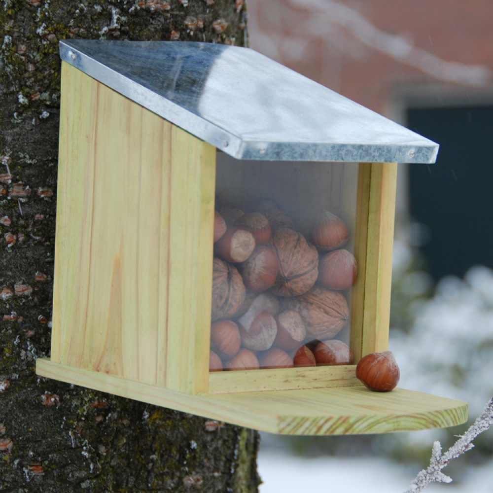 Oravien syöttölaite ryhmässä Koti / Puutarha / Linnunpöntöt ja Mehiläishotellit @ SmartaSaker.se (11820)