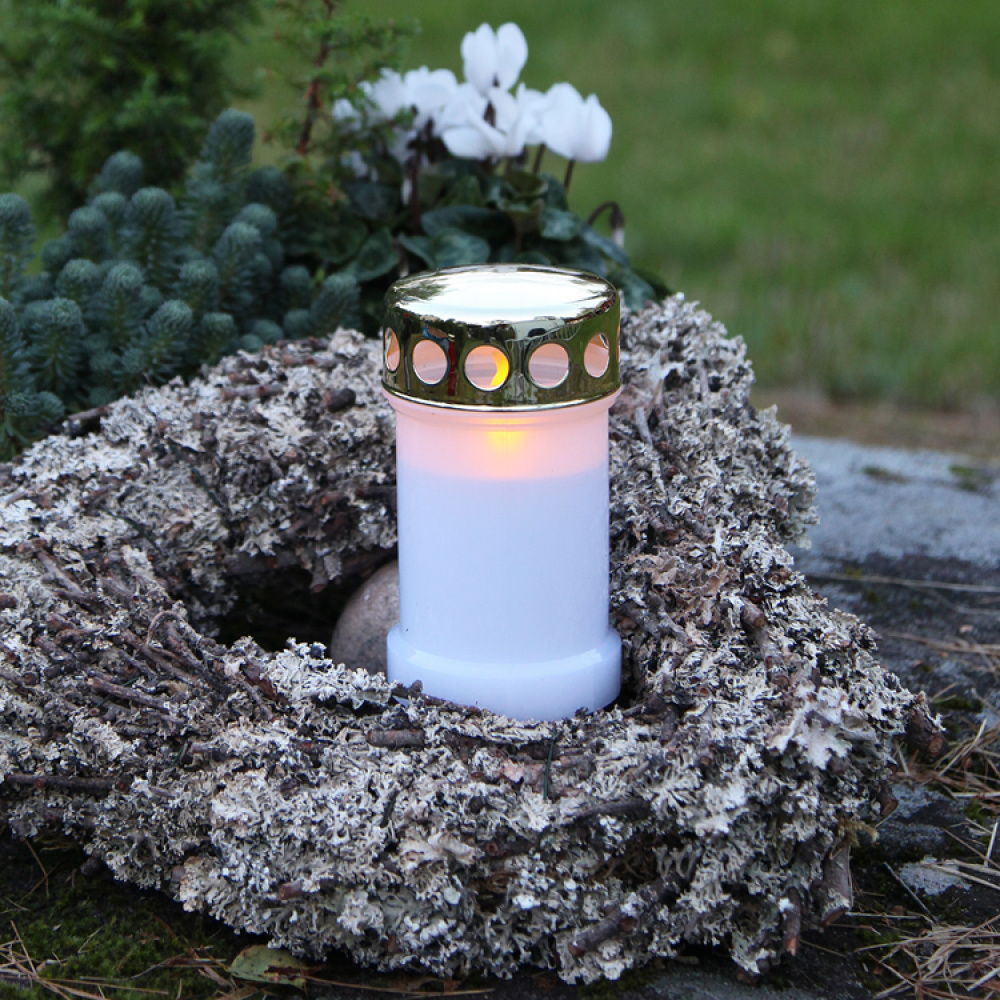 LED-hautakynttilä erittäin pitkällä palamisajalla ryhmässä Valaistus / Ulkovalaistus / Pöytäkynttilät ja lyhdyt @ SmartaSaker.se (12347)