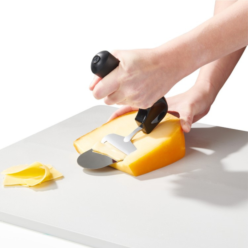 Ergonominen juustohöylä ryhmässä Koti / Keittiötarvikkeet / Keittiövarusteet @ SmartaSaker.se (12640)