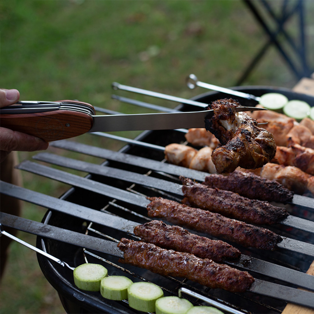 Monitoiminen grillityökalu ryhmässä Koti / Grillaustarvikkeet @ SmartaSaker.se (13045)