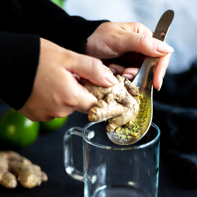 Raastinlusikka ryhmässä Koti / Keittiötarvikkeet / Purista, paloittele ja kuori @ SmartaSaker.se (13349)