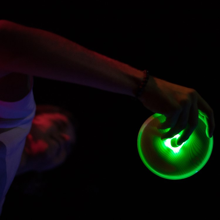 Pehmeä frisbee valoilla ryhmässä Vapaa-aika / Pelit & leikit @ SmartaSaker.se (13712)
