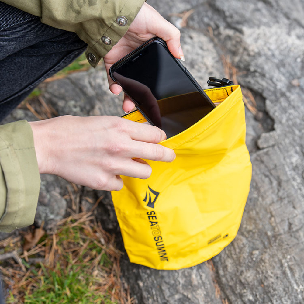 Vedenpitävä minilaukku, 2 litraa ryhmässä Vapaa-aika / Ulkoilmaelämä / Ulkoiluvälineet @ SmartaSaker.se (13932)