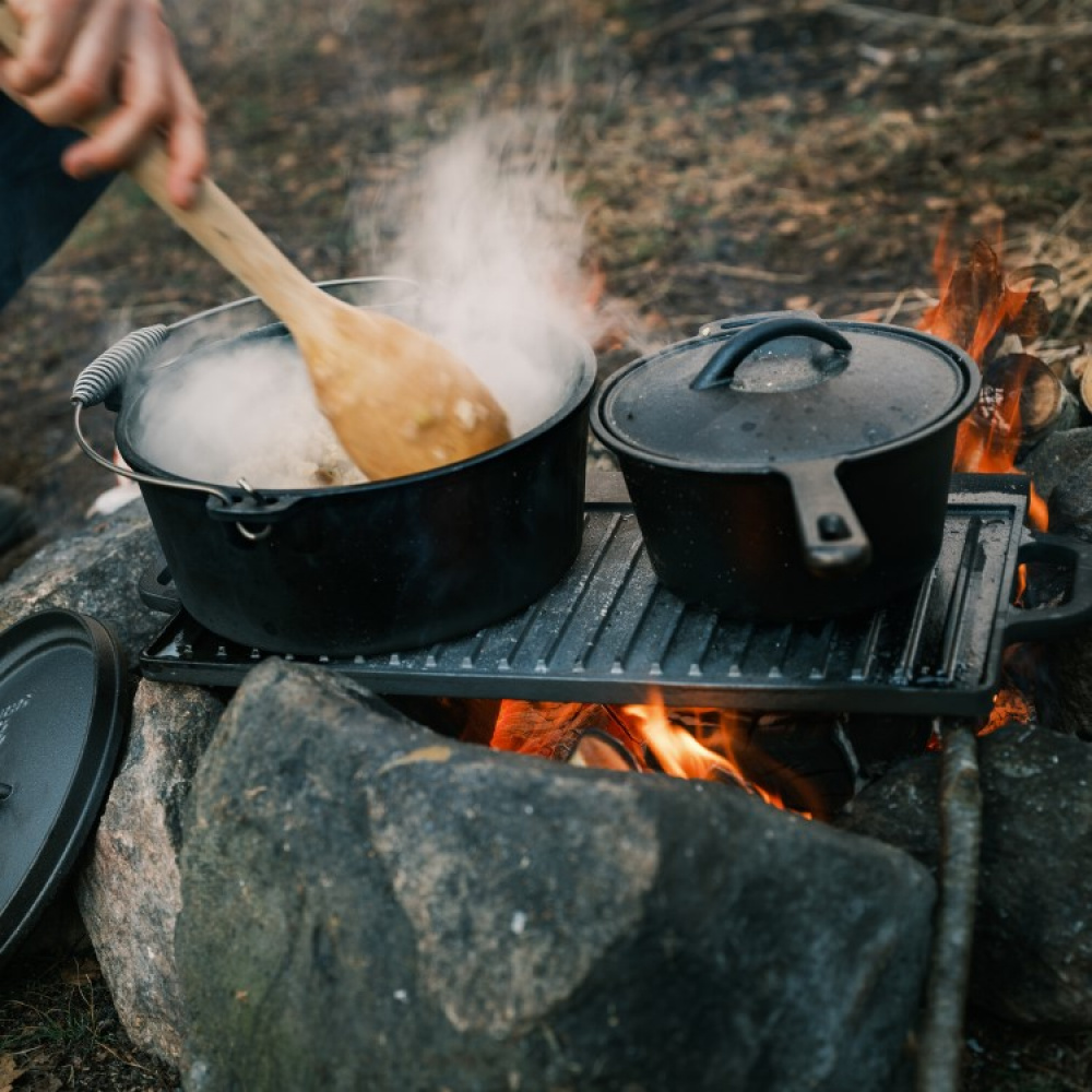 Satake käännettävä valurautainen grilli- ja paistolevy ryhmässä Koti / Grillaustarvikkeet @ SmartaSaker.se (14090)