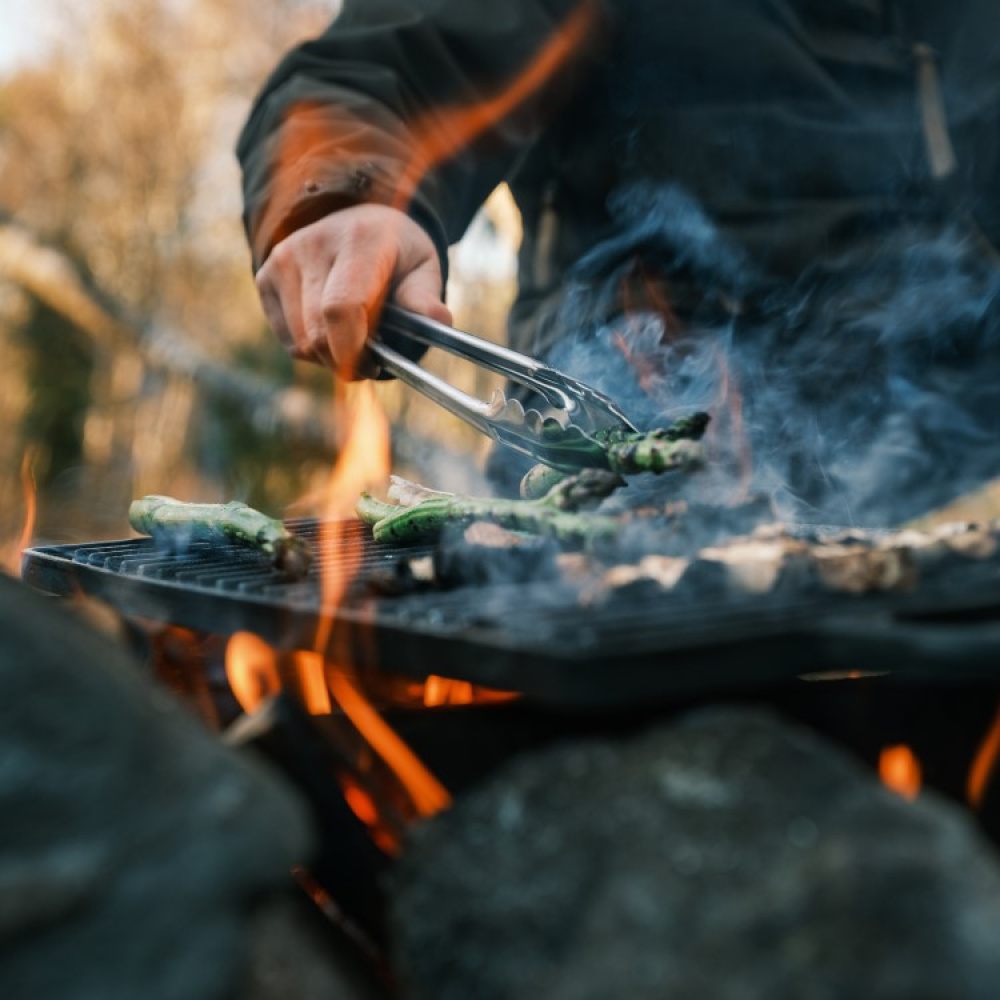 Satake käännettävä valurautainen grilli- ja paistolevy ryhmässä Koti / Grillaustarvikkeet @ SmartaSaker.se (14090)