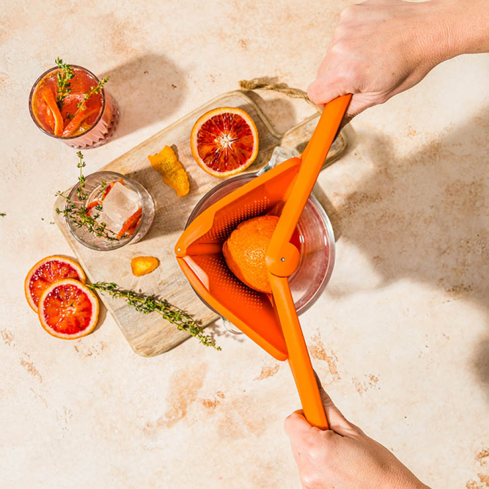 Sitruunapuristin ryhmässä Koti / Keittiötarvikkeet / Purista, paloittele ja kuori @ SmartaSaker.se (14327)