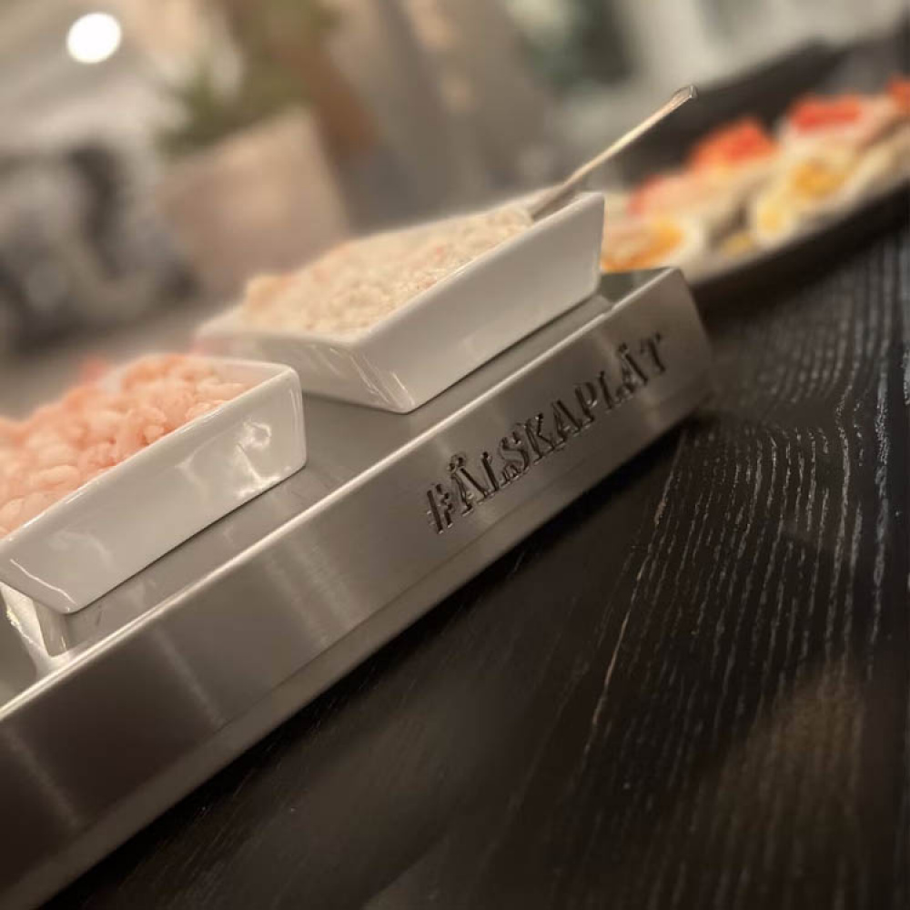 Ruostumattomasta teräksestä valmistettu jäähdytysalusta ryhmässä Koti / Keittiötarvikkeet / Keittiövarusteet @ SmartaSaker.se (14425)