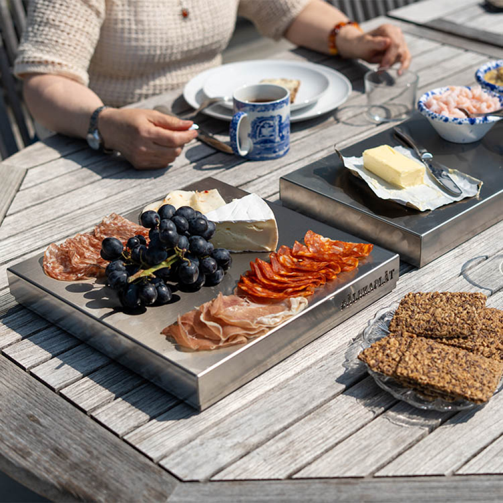 Ruostumattomasta teräksestä valmistettu jäähdytysalusta ryhmässä Koti / Keittiötarvikkeet / Keittiövarusteet @ SmartaSaker.se (14425)