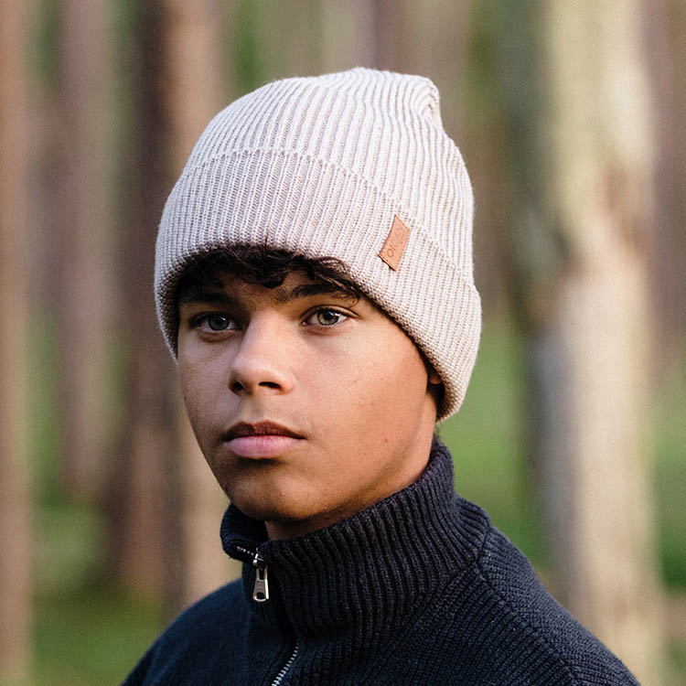 Neulottu pipo päänsuojalla OICAN ryhmässä Turvallisuus / Turvatuotteet / Henkilökohtainen turvallisuus @ SmartaSaker.se (14464)