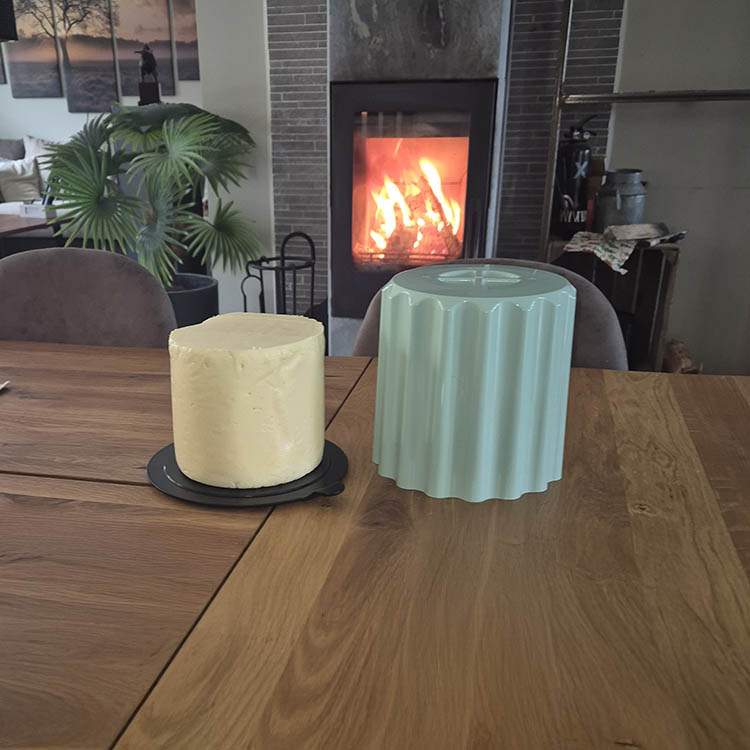 Juustokupu pyöreille juustoille ryhmässä Koti / Keittiötarvikkeet @ SmartaSaker.se (14468)