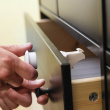 Magneettinen lapsilukko kaappeihin ja laatikoihin