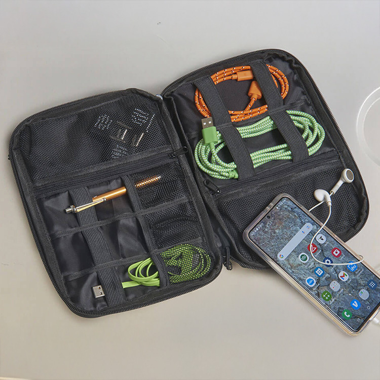 Säilytyslaukku elektroniikalle ryhmässä Koti / Elektroniikka @ SmartaSaker.se (14633)