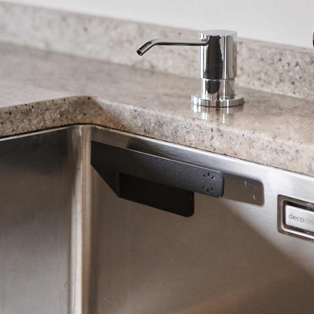 Magneettinen tiskirättipidike tiskirätteineen ryhmässä Koti / Tiskitarvikkeet @ SmartaSaker.se (14667)