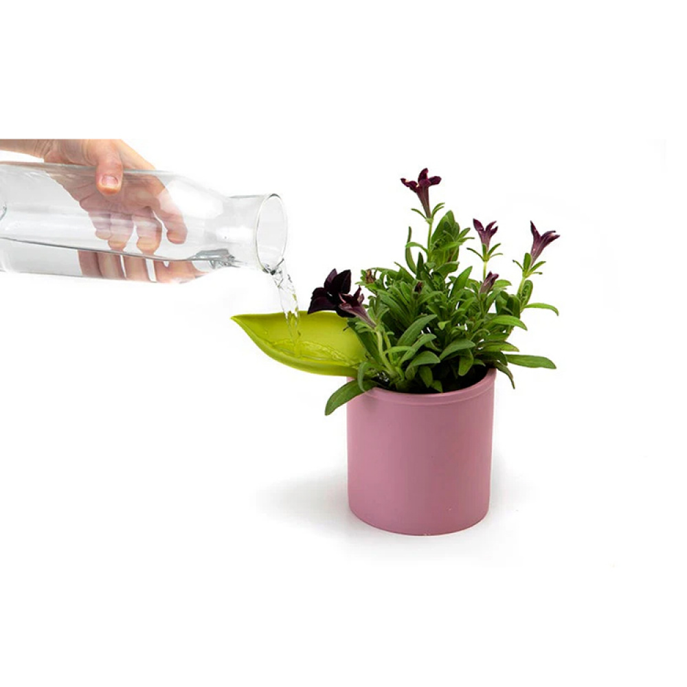 Kastelusuppilo ruukkuun, 3-pack ryhmässä Koti / Puutarha / Kastelu @ SmartaSaker.se (14677)