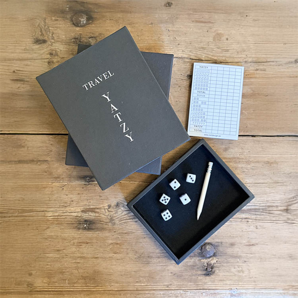 Matka-Yatzy pelirasiassa ryhmässä Vapaa-aika / Pelit & leikit / Seurapelit @ SmartaSaker.se (14700)