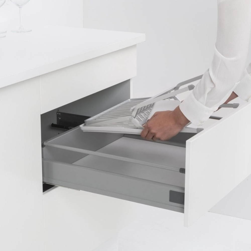 Kokoontaitettava astiankuivausteline, Brabantia, vaaleanharmaa ryhmässä Säilytys / Keittiön säilytys / Astianpesukoneet ja tiskipöydät @ SmartaSaker.se (40456)
