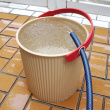 Kannellinen ämpäri 20 l, Omnioutil, beige/punainen