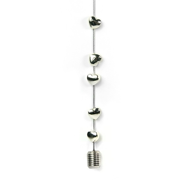 Magneettinen valokuvaripustin painolla ja 8 sydänmagneetilla 150 cm ryhmässä Säilytys / Magnetit ja itsekiinnittyvät / Magnettivarastointi @ SmartaSaker.se (42045)