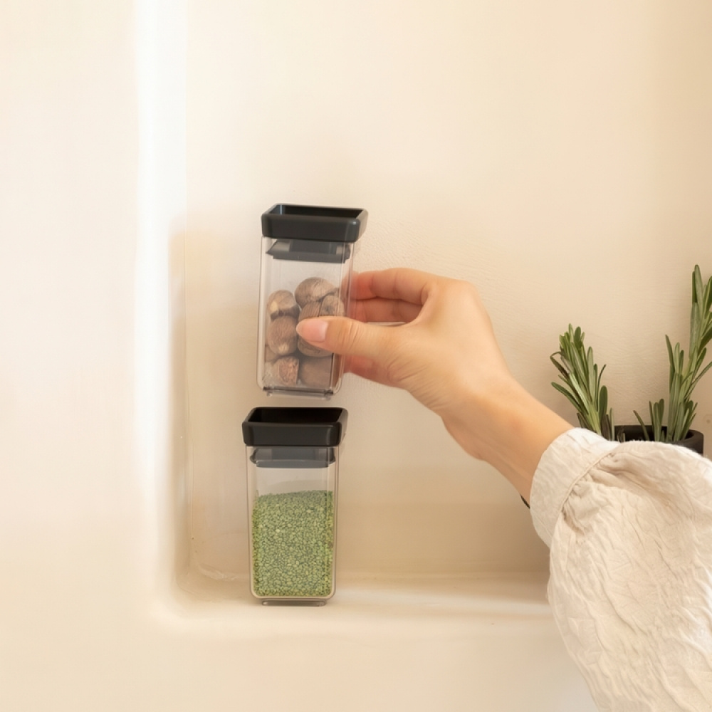 Mini-säilytyspurkki 2 kpl, Brabantia, tummanharmaa ryhmässä Säilytys / Keittiön säilytys / Ruoan säilytysastiat / Muovilaatikot @ SmartaSaker.se (42244)