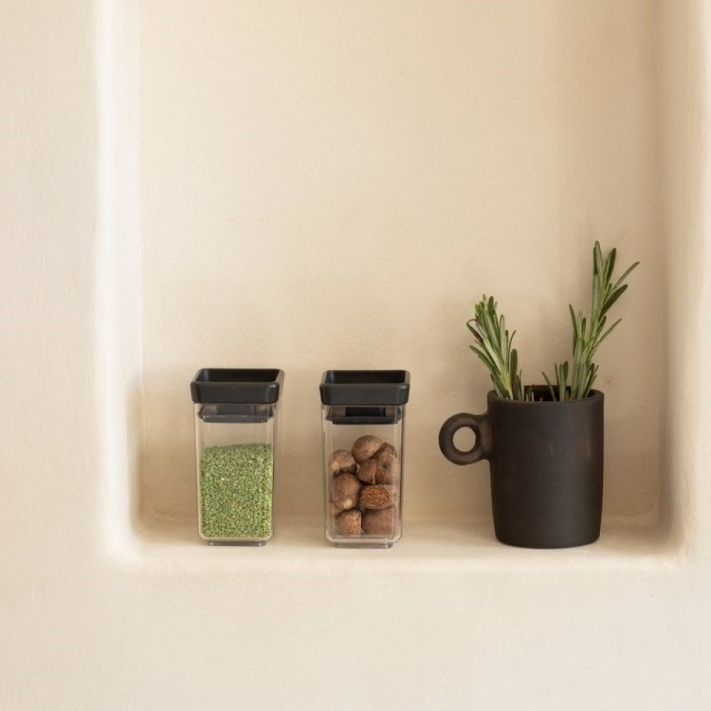 Mini-säilytyspurkki 2 kpl, Brabantia, tummanharmaa ryhmässä Säilytys / Keittiön säilytys / Ruoan säilytysastiat / Muovilaatikot @ SmartaSaker.se (42244)