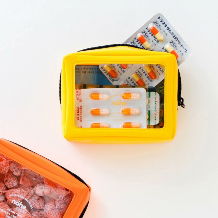 Toilettilaukku ikkunalla, Nähe, Mini ryhmässä Säilytys / Matkavarastointi / Necessitettavat @ SmartaSaker.se (42305)