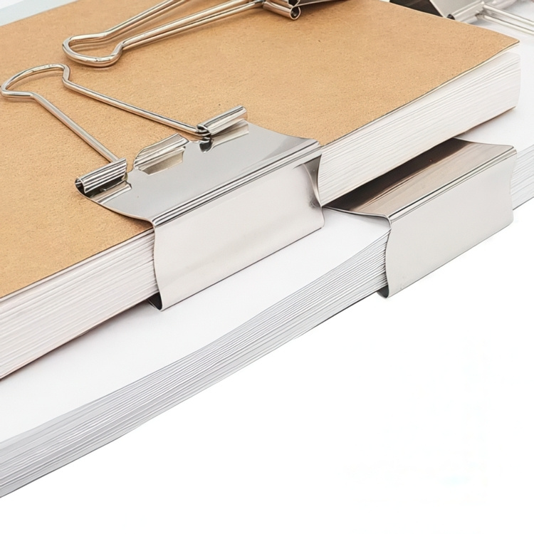 Paperinipistimet, 4 kpl, FOLDBACK CLIPS XL - 51 mm, hopea ryhmässä Säilytys / Toimistotarvikkeet @ SmartaSaker.se (42356)