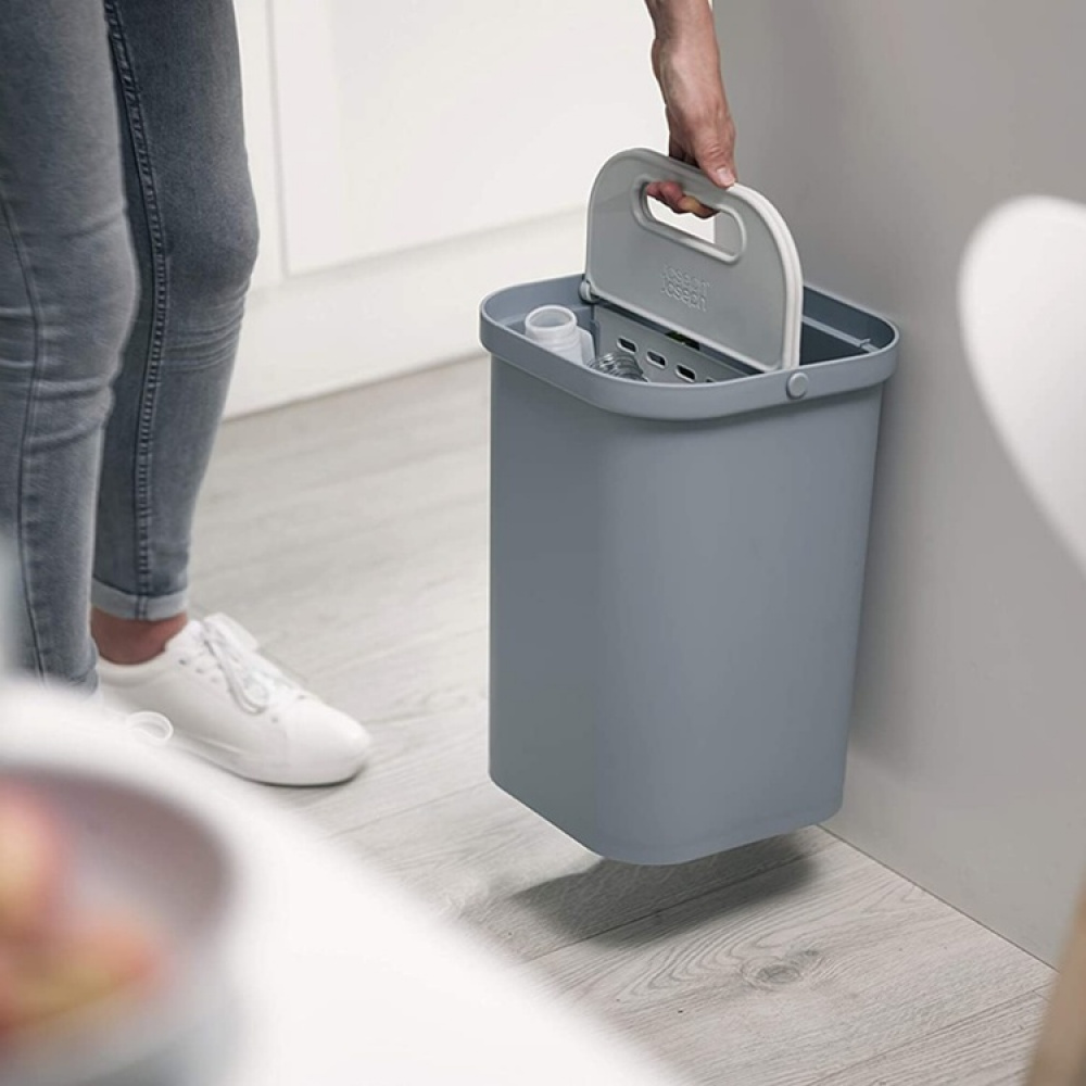 Lajitteluastia kantokahvalla, Joseph Joseph ryhmässä Säilytys / Siivousvarastointi ja jätteiden lajittelu / Jätteiden lajittelu @ SmartaSaker.se (42373)