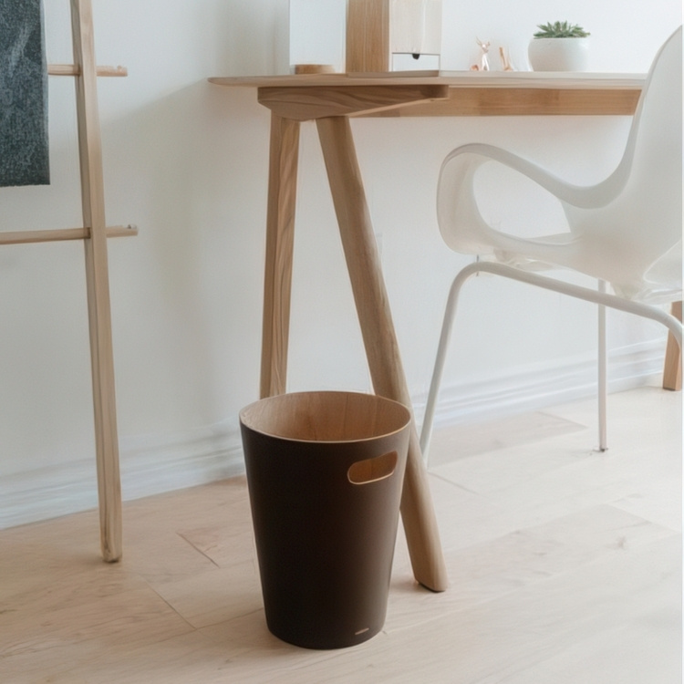 Puinen paperikori 7,5 l, Umbra ryhmässä Säilytys / Kylpyhuoneen säilytys / Roska-astiat @ SmartaSaker.se (42375)